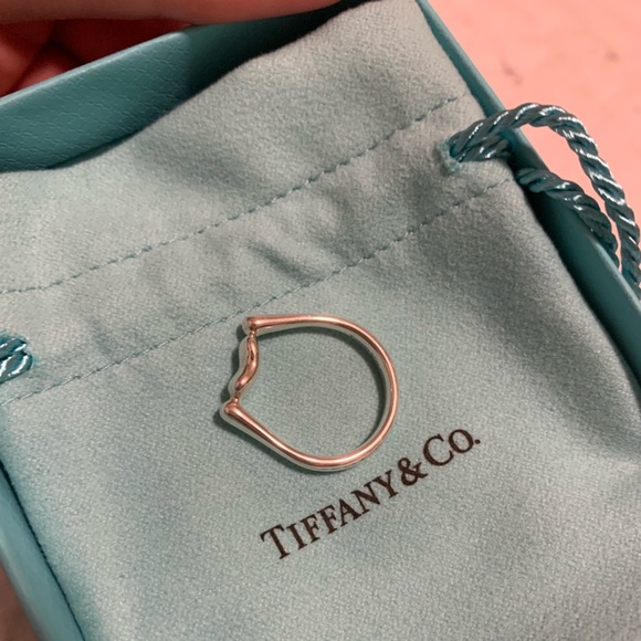 Tiffany & Co. Elsa Peretti®️ Bean®️ design Ring - Picture 2 of 5